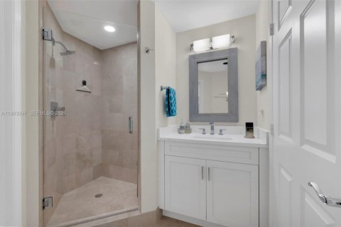 Condominio en venta en Fort Lauderdale, Florida, 3 dormitorios, 170.57 m2 № 2028518 - foto 21