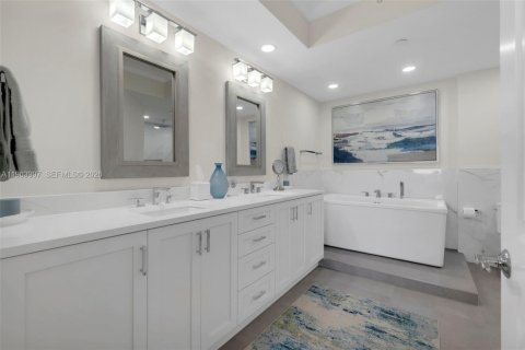 Condominio en venta en Fort Lauderdale, Florida, 3 dormitorios, 170.57 m2 № 2028518 - foto 15