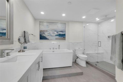 Condominio en venta en Fort Lauderdale, Florida, 3 dormitorios, 170.57 m2 № 2028518 - foto 16