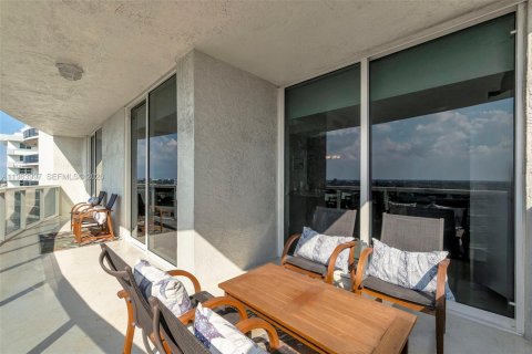 Condominio en venta en Fort Lauderdale, Florida, 3 dormitorios, 170.57 m2 № 2028518 - foto 29