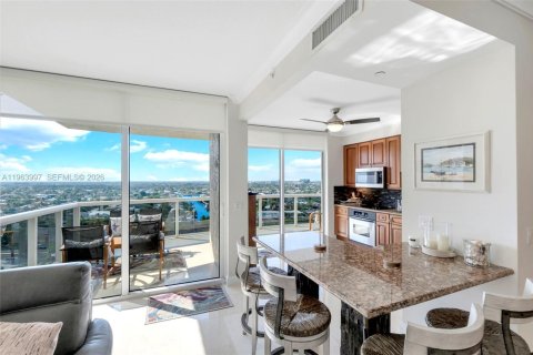 Condominio en Fort Lauderdale, Florida, 3 dormitorios  № 2028518
