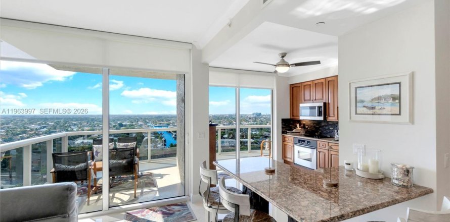 Condominio en Fort Lauderdale, Florida, 3 dormitorios  № 2028518