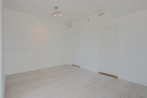Copropriété à louer à Miami, Floride: 2 chambres, 113.9 m2 № 2415642 - photo 13