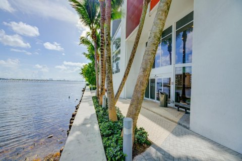 Copropriété à louer à Miami, Floride: 2 chambres, 113.9 m2 № 2415642 - photo 24