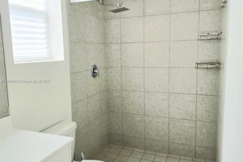 Townhouse in Homestead, Florida 3 bedrooms № 1944483 - photo 23