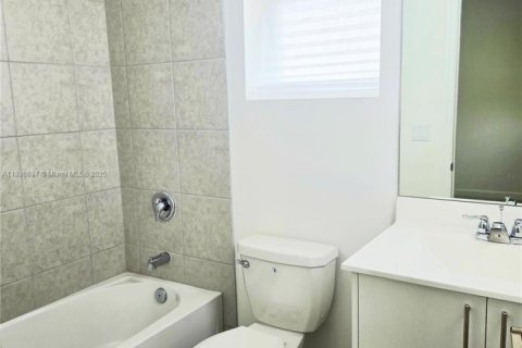 Townhouse in Homestead, Florida 3 bedrooms № 1944483 - photo 26