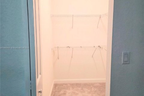 Townhouse in Homestead, Florida 3 bedrooms № 1944483 - photo 20