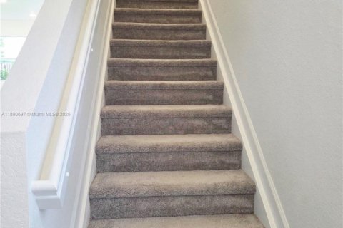 Townhouse in Homestead, Florida 3 bedrooms № 1944483 - photo 5