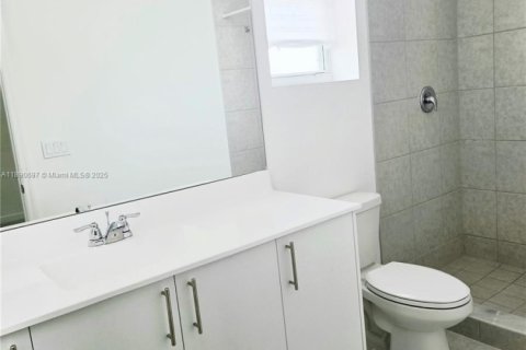 Townhouse in Homestead, Florida 3 bedrooms № 1944483 - photo 22