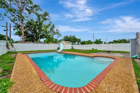 House in Palmetto, Florida 4 bedrooms, 179.12 sq.m. № 1901855 - photo 6