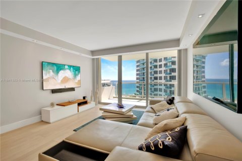 Condo in Miami Beach, Florida, 2 bedrooms  № 1832255 - photo 4