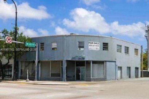 Propiedad comercial en venta en Miami, Florida № 2153162 - foto 4