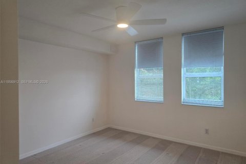 Condominio en alquiler en Miami, Florida, 1 dormitorio, 66.05 m2 № 2011798 - foto 15