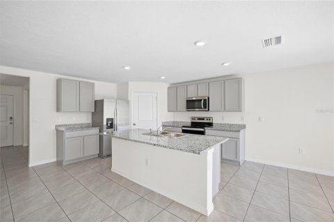 Villa ou maison à louer à Wimauma, Floride: 5 chambres, 248.42 m2 № 2380788 - photo 8