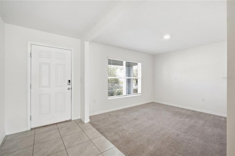 Villa ou maison à louer à Wimauma, Floride: 5 chambres, 248.42 m2 № 2380788 - photo 4