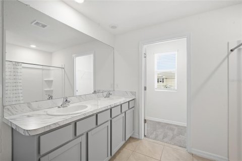 Villa ou maison à louer à Wimauma, Floride: 5 chambres, 248.42 m2 № 2380788 - photo 15