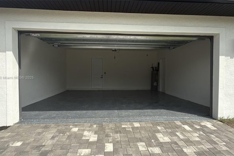 Casa en alquiler en Port Charlotte, Florida, 4 dormitorios № 1945903 - foto 4
