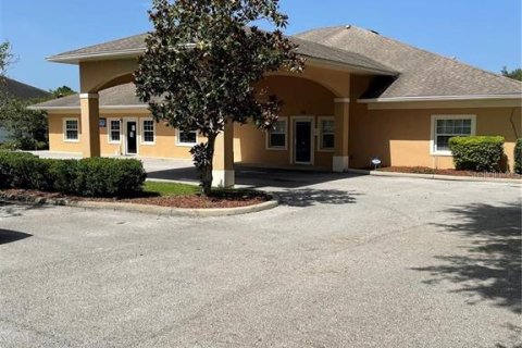 Propiedad comercial en alquiler en Haines City, Florida, 767 m2 № 1512048 - foto 14