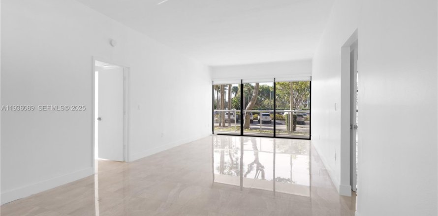 Condo à Aventura, Floride, 2 chambres  № 1994235