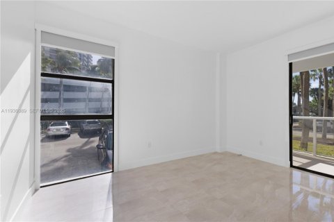 Copropriété à vendre à Aventura, Floride: 2 chambres, 94.95 m2 № 1994235 - photo 9