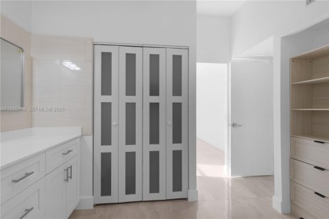 Copropriété à vendre à Aventura, Floride: 2 chambres, 94.95 m2 № 1994235 - photo 13