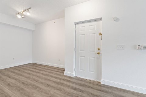 Condo in Palm Beach Gardens, Florida, 1 bedroom  № 2087150 - photo 4