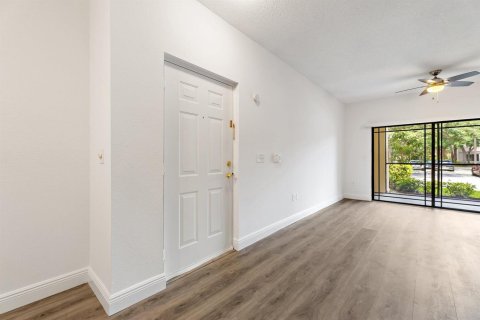 Condo in Palm Beach Gardens, Florida, 1 bedroom  № 2087150 - photo 5