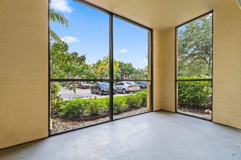 Condo in Palm Beach Gardens, Florida, 1 bedroom  № 2087150 - photo 2