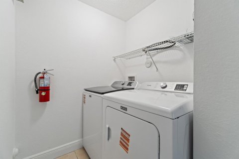 Condo in Palm Beach Gardens, Florida, 1 bedroom  № 2087150 - photo 17