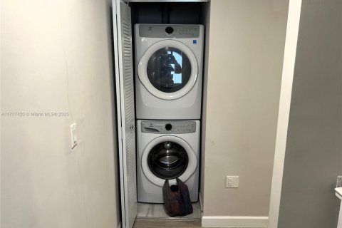 Купить таунхаус в Хомстед, Флорида 4 спальни, 133.22м2, № 1957872 - фото 21