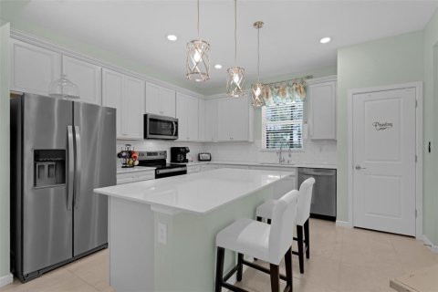House in DEL WEBB STONE CREEK in Ocala, Florida 2 bedrooms, 133.04 sq.m. № 1854412 - photo 3