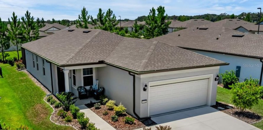 House in DEL WEBB STONE CREEK in Ocala, Florida 2 bedrooms, 133.04 sq.m. № 1854412