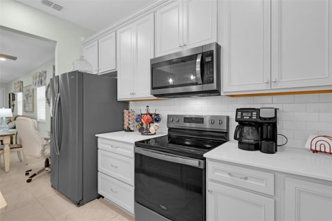 House in DEL WEBB STONE CREEK in Ocala, Florida 2 bedrooms, 133.04 sq.m. № 1854412 - photo 13