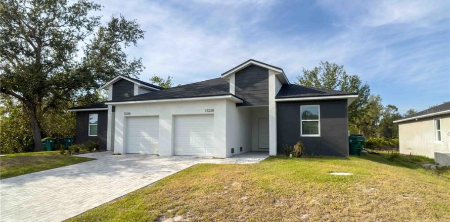 Apartamento en Port Charlotte, Florida 3 dormitorios, 128.11 m2 № 2103785
