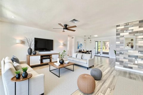 Villa ou maison à vendre à Holiday, Floride: 2 chambres, 122.07 m2 № 1677925 - photo 4