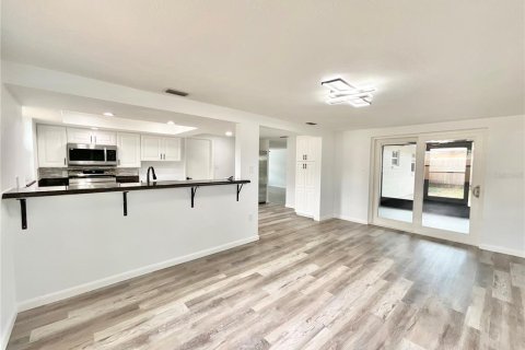 Villa ou maison à vendre à Holiday, Floride: 2 chambres, 122.07 m2 № 1677925 - photo 14