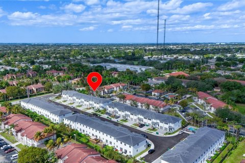 Townhouse in Pembroke Park, Florida 3 bedrooms, 118.54 sq.m. № 1875544 - photo 26