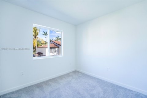 Townhouse in Pembroke Park, Florida 3 bedrooms, 118.54 sq.m. № 1875544 - photo 21