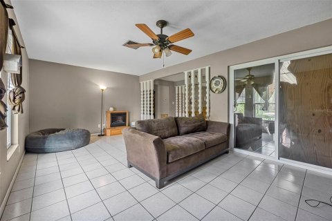 House in Palm Coast, Florida 3 bedrooms, 137.77 sq.m. № 1835332 - photo 4