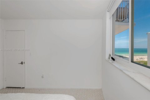 Condominio en venta en Miami Beach, Florida, 1 dormitorio, 60.85 m2 № 2087641 - foto 21
