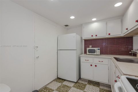 Condominio en venta en Miami Beach, Florida, 1 dormitorio, 60.85 m2 № 2087641 - foto 13