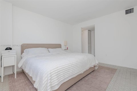 Condominio en venta en Miami Beach, Florida, 1 dormitorio, 60.85 m2 № 2087641 - foto 19