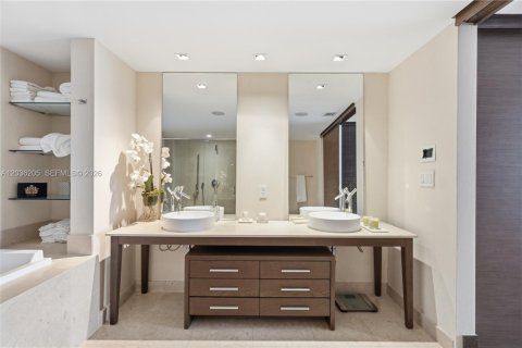 Condo in Miami, Florida, 3 bedrooms № 2185550 - photo 25