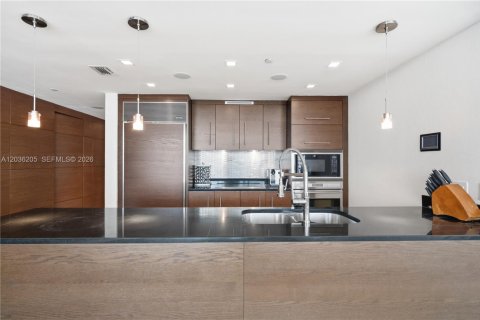 Condo in Miami, Florida, 3 bedrooms № 2185550 - photo 10