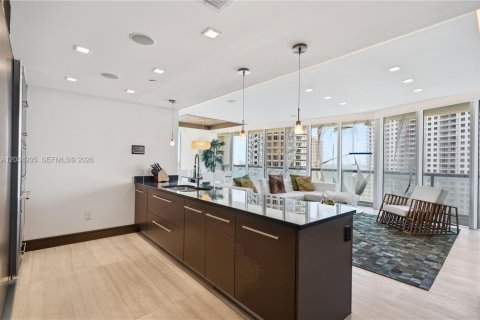 Condo in Miami, Florida, 3 bedrooms № 2185550 - photo 8