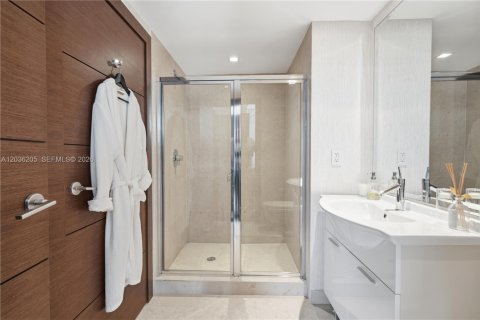 Condo in Miami, Florida, 3 bedrooms № 2185550 - photo 21