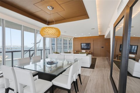Condo in Miami, Florida, 3 bedrooms № 2185550 - photo 16