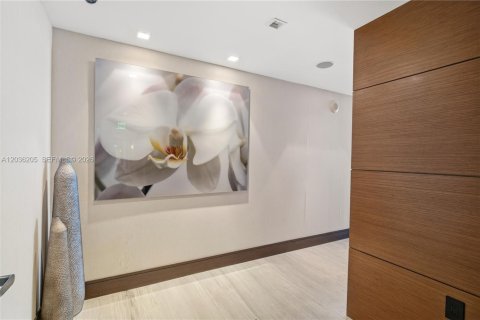 Condo in Miami, Florida, 3 bedrooms № 2185550 - photo 4