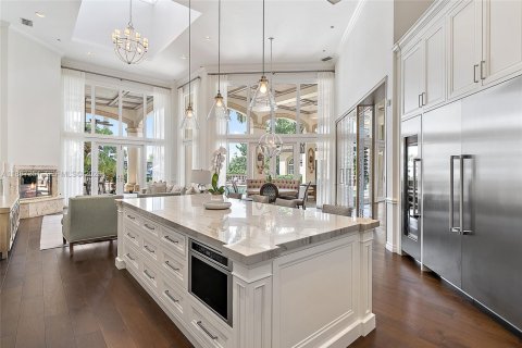 House in Jupiter, Florida 6 bedrooms, 650.41 sq.m. № 2169646 - photo 7