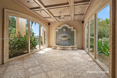 House in Jupiter, Florida 6 bedrooms, 650.41 sq.m. № 2169646 - photo 18